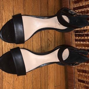 Vine camuto black heels with strap